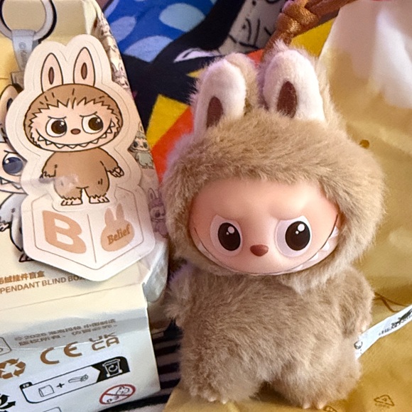 “B”
NEW Labubu The Monsters Pin for Love Series Vinyl Plush Pendant. Letter - Picture 9 of 10